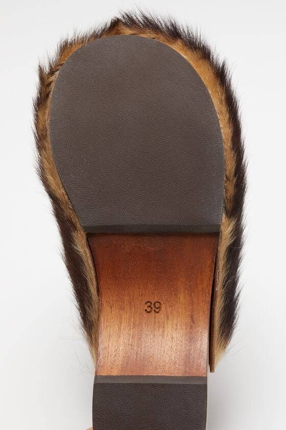 Acne Studios Haarige Holzclogs Günstig kaufen