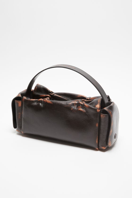 Acne Studios Tasche mit mehreren Taschen Runway Show Großer Ausverkauf