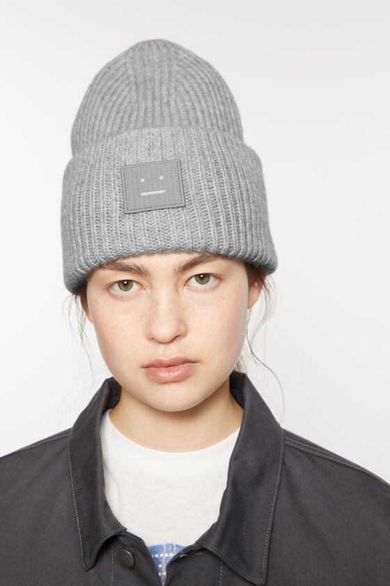 Acne Studios Mütze mit großem Face-Logo Jubiläumsangebot