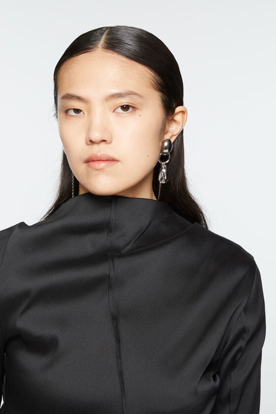 Acne Studios Ketten-Ohrringe Laufsteg-Show Neueste Mode