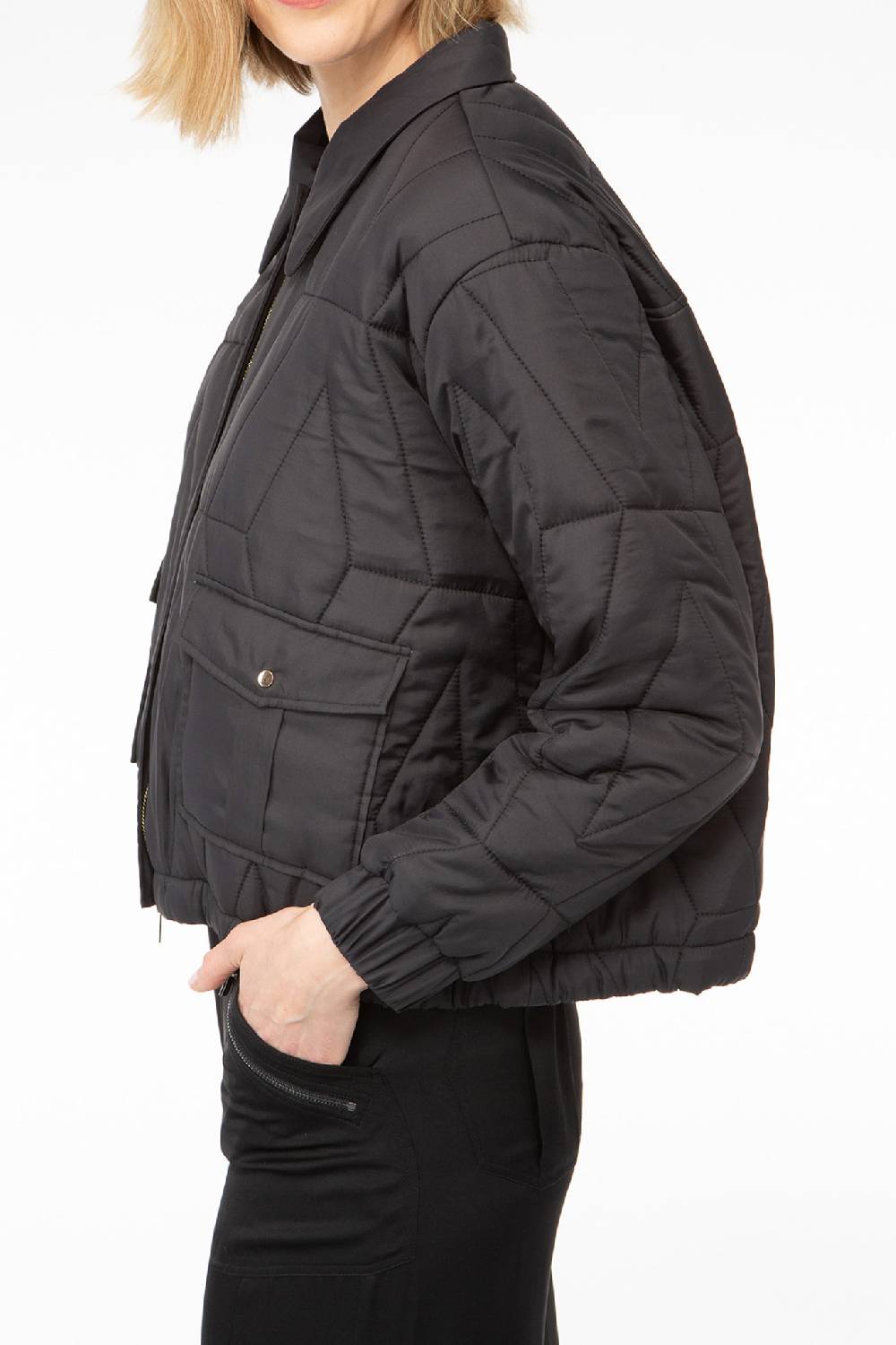 IVI GmbH PUFFER NYLON Jacke mit Signature Steppung schwarz Valentinstagsangebot