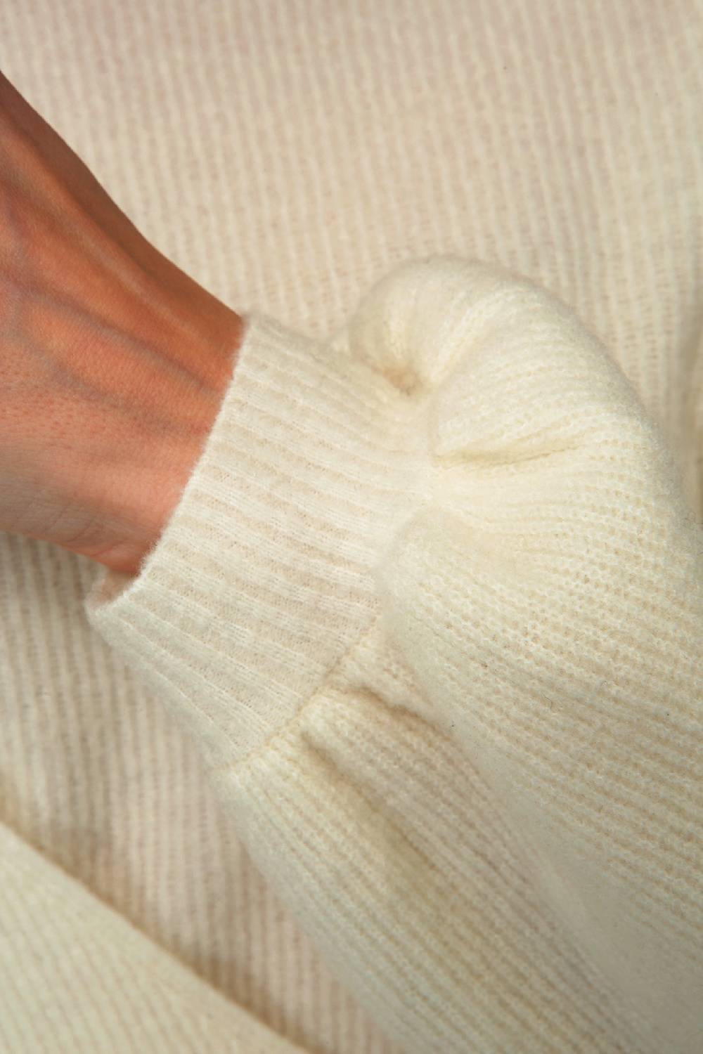 IVI GmbH SOLID KNIT Wickelpullover mit Cut-Out Detail weiß Lagerräumung