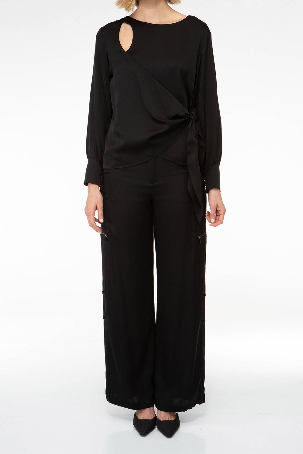 IVI GmbH SOLID SILK Seidenhose mit Cargo-Details schwarz Top Angebot