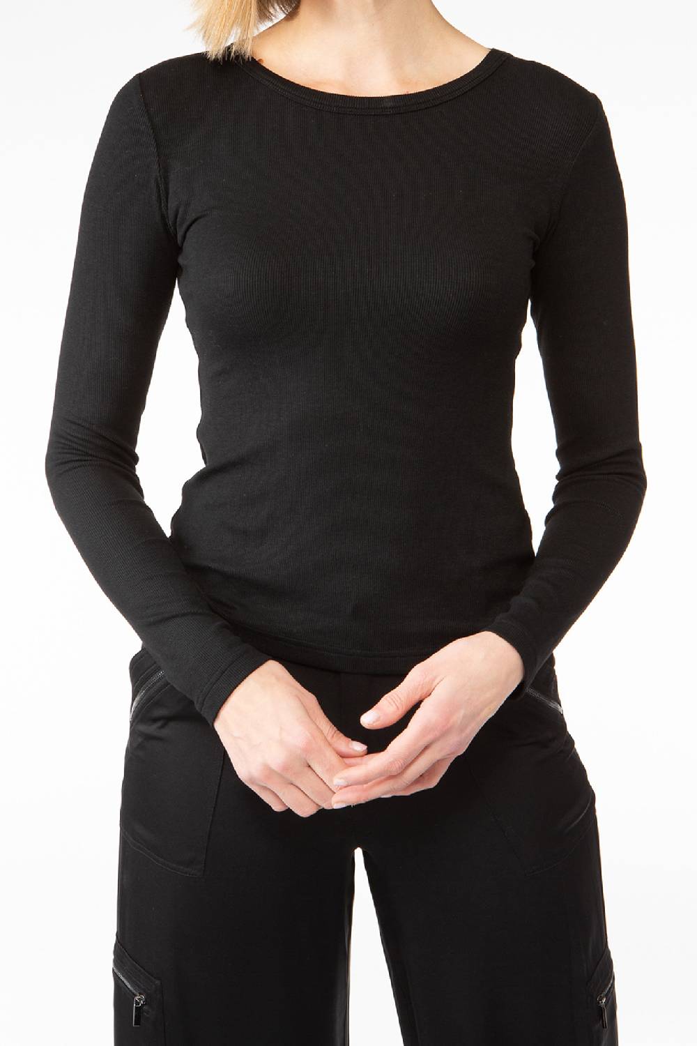 IVI GmbH ESSENTIAL Langarmshirt mit hohem Rundhalsausschnitt schwarz Online Outlet