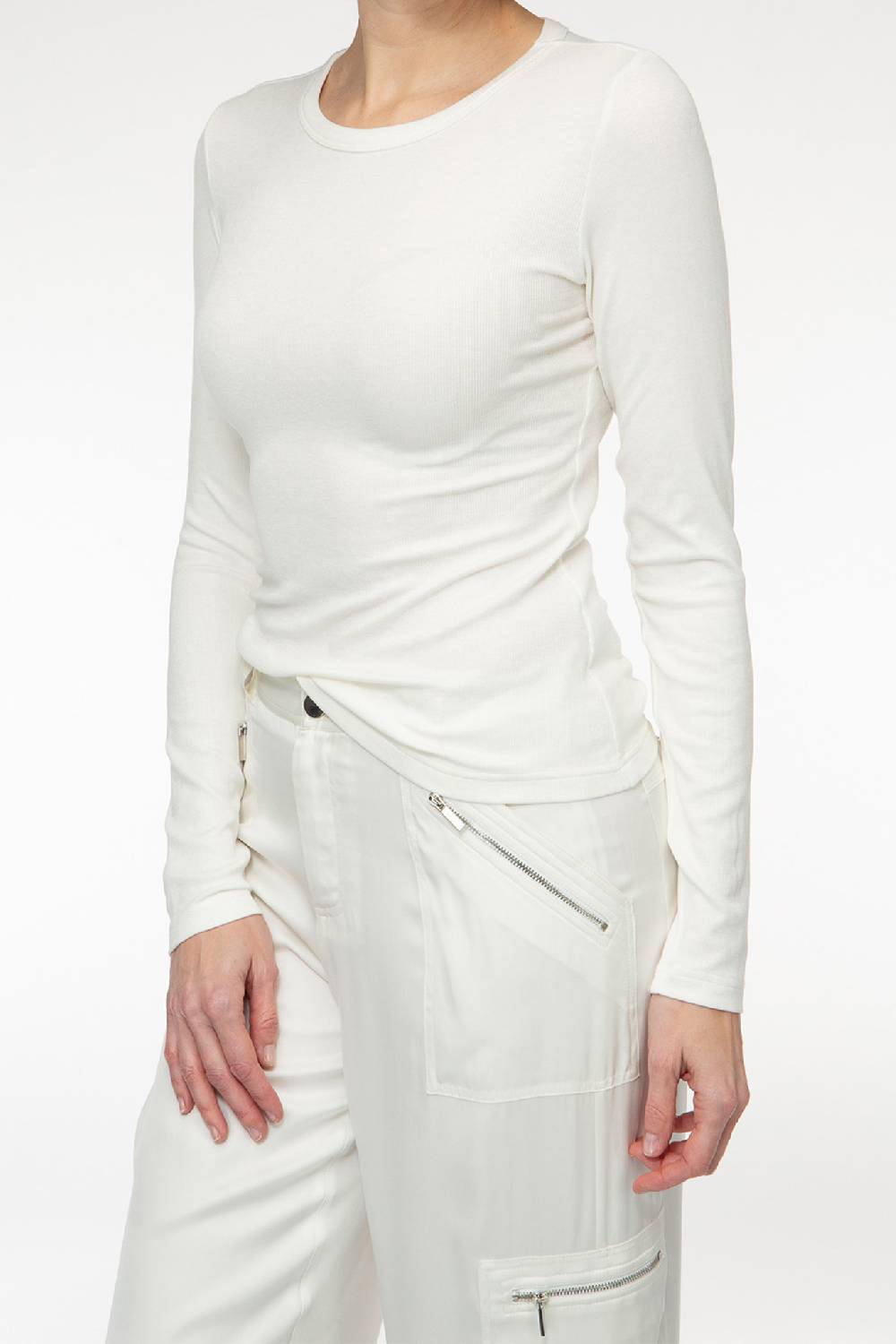 IVI GmbH ESSENTIAL Langarmshirt mit hohem Rundhalsausschnitt weiß Zeitlich begrenztes Angebot