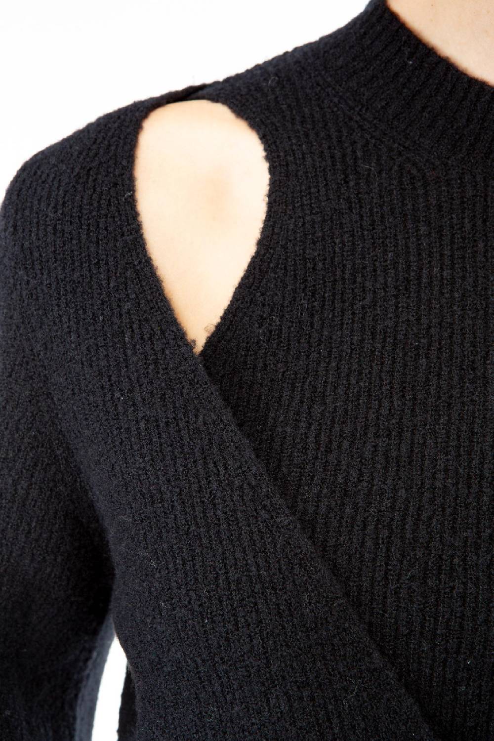 IVI GmbH SOLID KNIT Wickelpullover mit Cut-Out Detail schwarz Blitzangebot