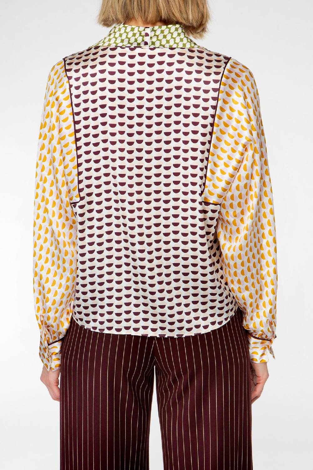 IVI GmbH JETON Cropped Bluse mit Schluppe Sonderangebot der Fabrik