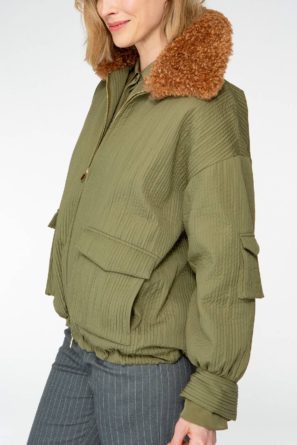 IVI GmbH OUTERWEAR Pilotenjacke mit Fake-Fur Kragen oliv Speichern exportieren