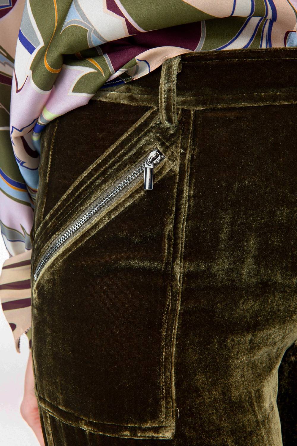 IVI GmbH VELVET Samthose mit Cargo Details oliv Begrenztes Angebot