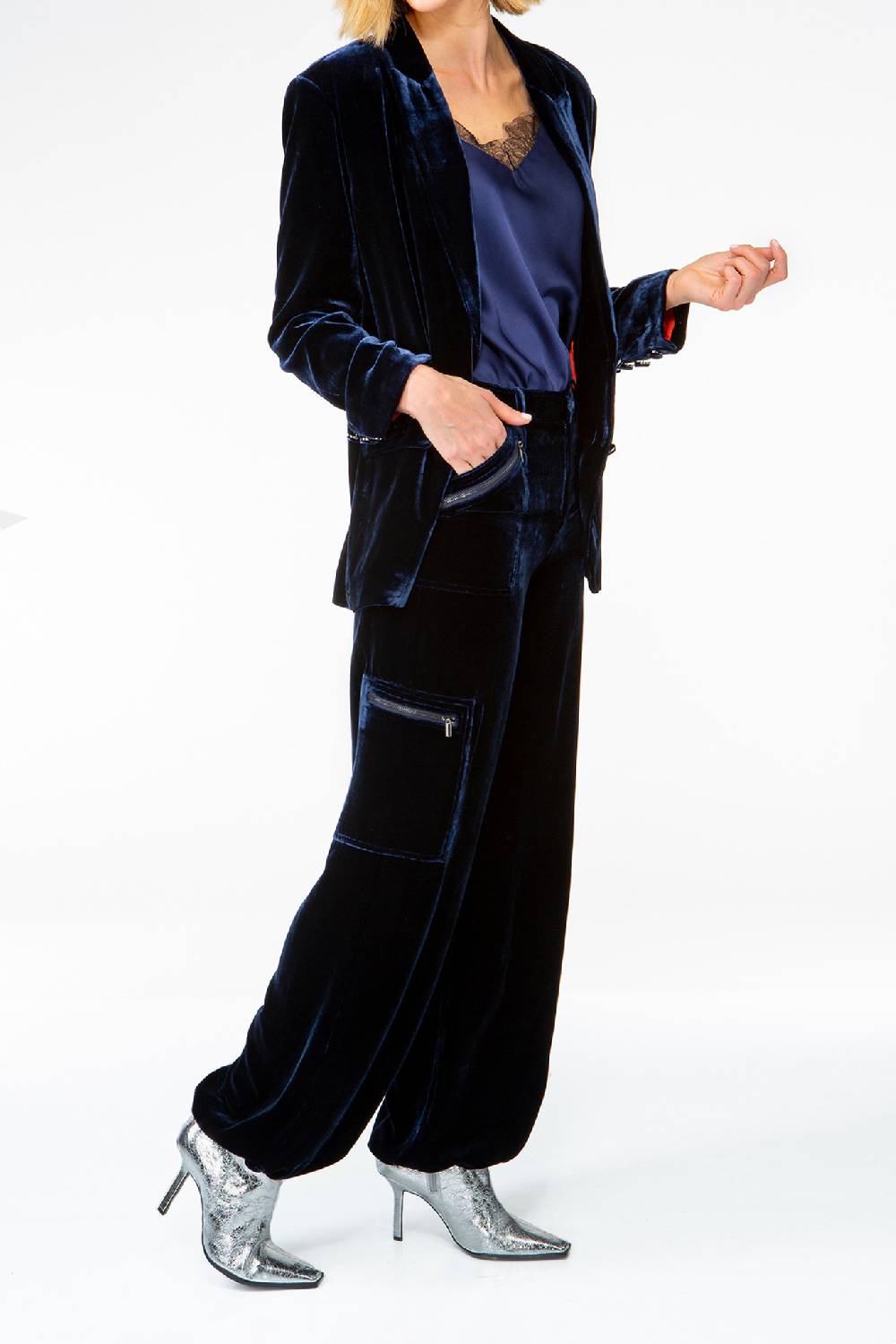 IVI GmbH VELVET Samthose mit Cargo Details navy Online Shopping