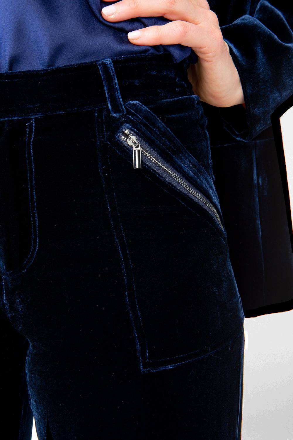 IVI GmbH VELVET Samthose mit Cargo Details navy Online Shopping