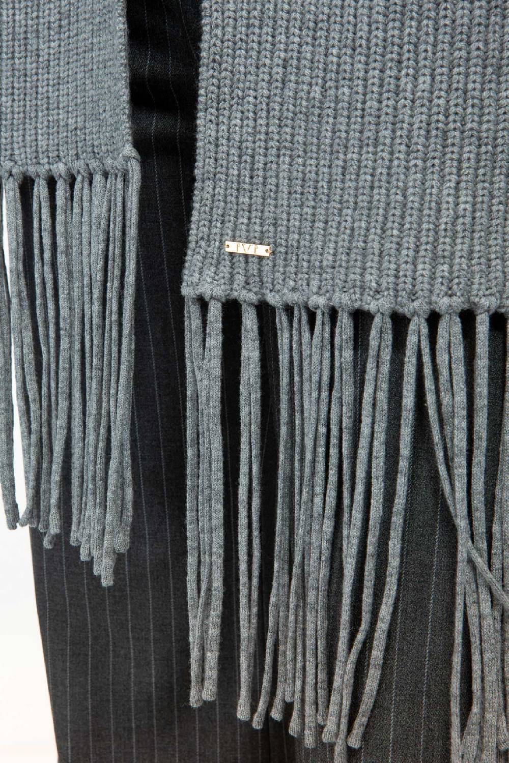 IVI GmbH SOLID KNIT Langer Schal mit Fransen grau-melange Bis zu 55% Rabatt