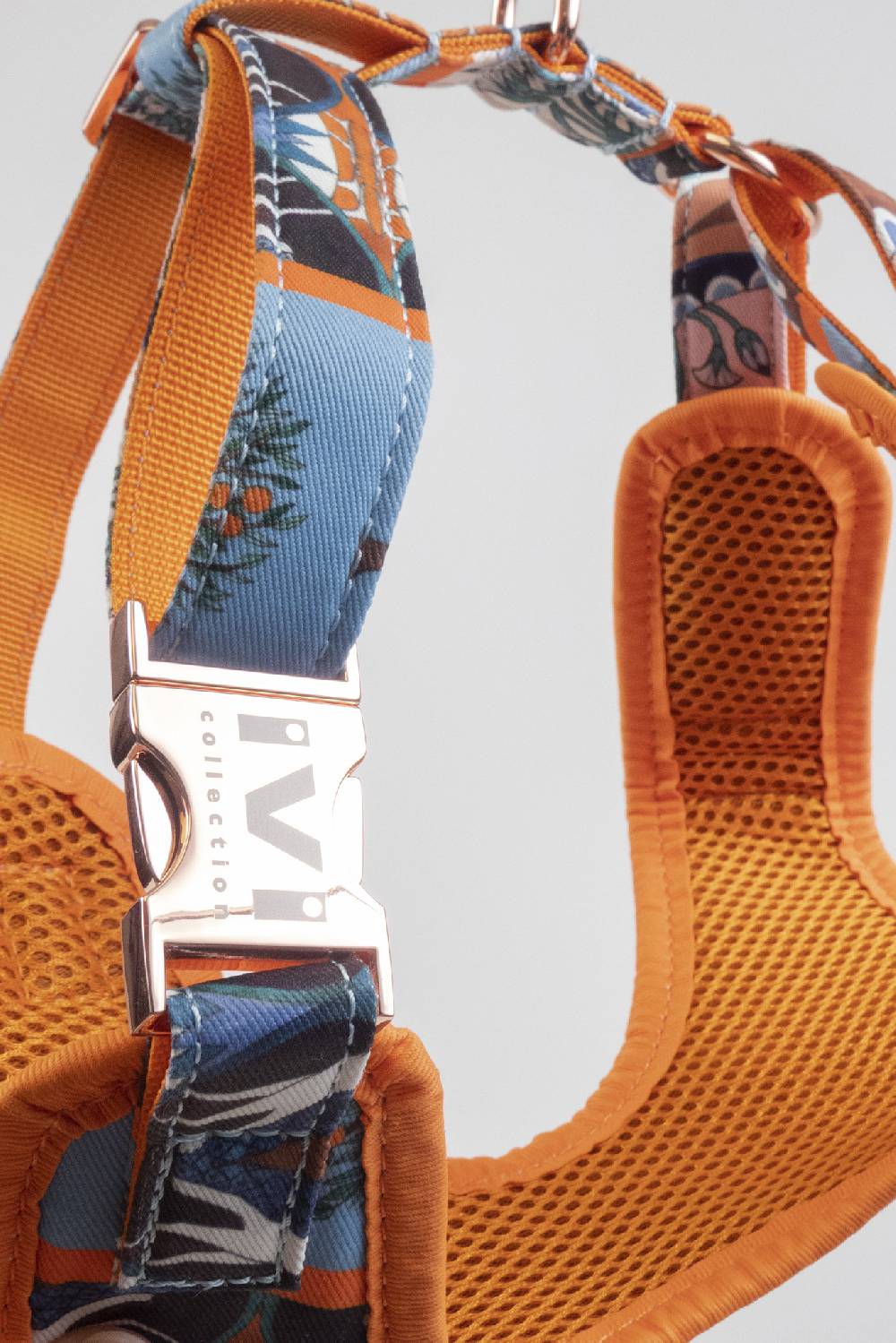 IVI GmbH RETRO TILES Harness Begrenztes Angebot