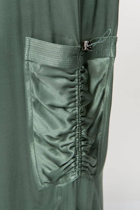 IVI GmbH SATEEN Hose mit Cargo Details thyme Fabrik Onlineshop