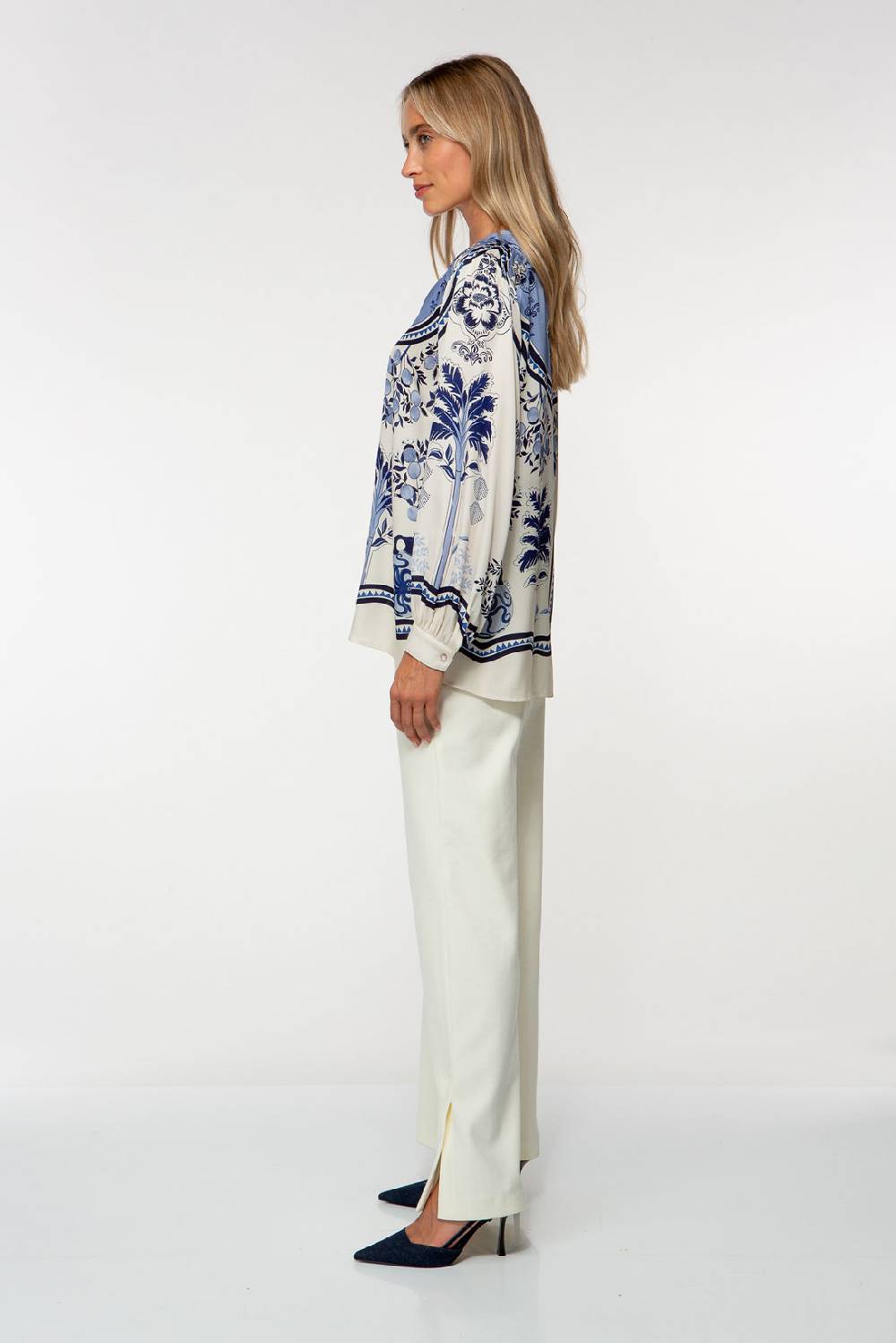 IVI GmbH ORIENTAL GARDENS Seidenbluse sky Riesige Rabatte