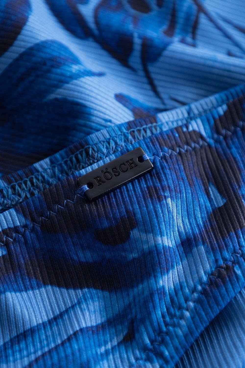 Rösch Klassische Bikini Hose im blauen Blüten-Druck Ripp recyceltes Polyester/Elasthan Black Friday Preise