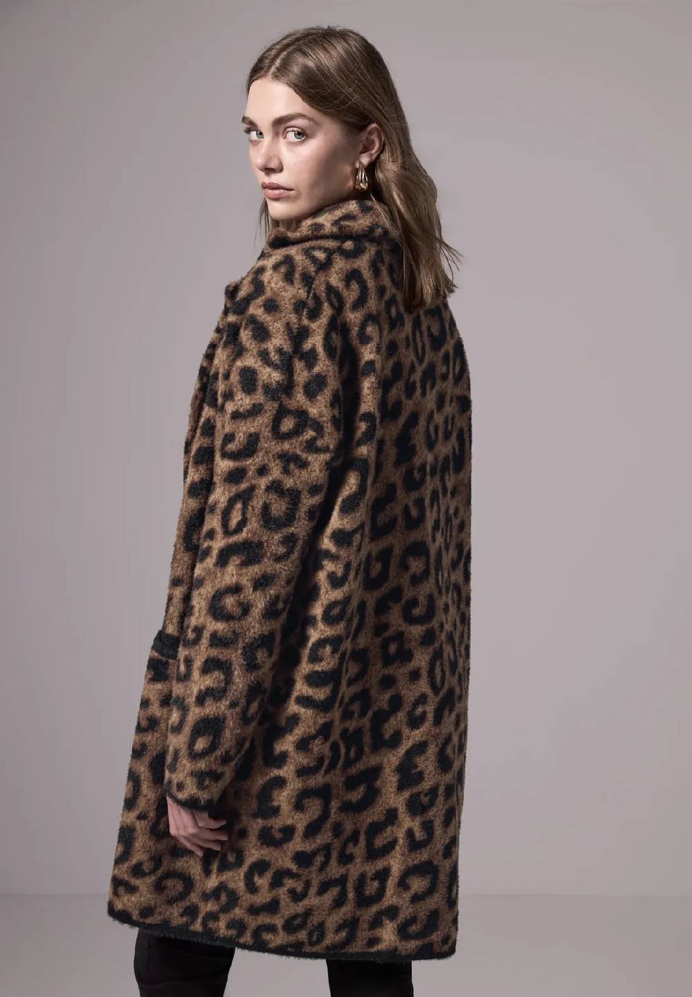 Street One Strickmantel im Leo-Look Preisnachlass