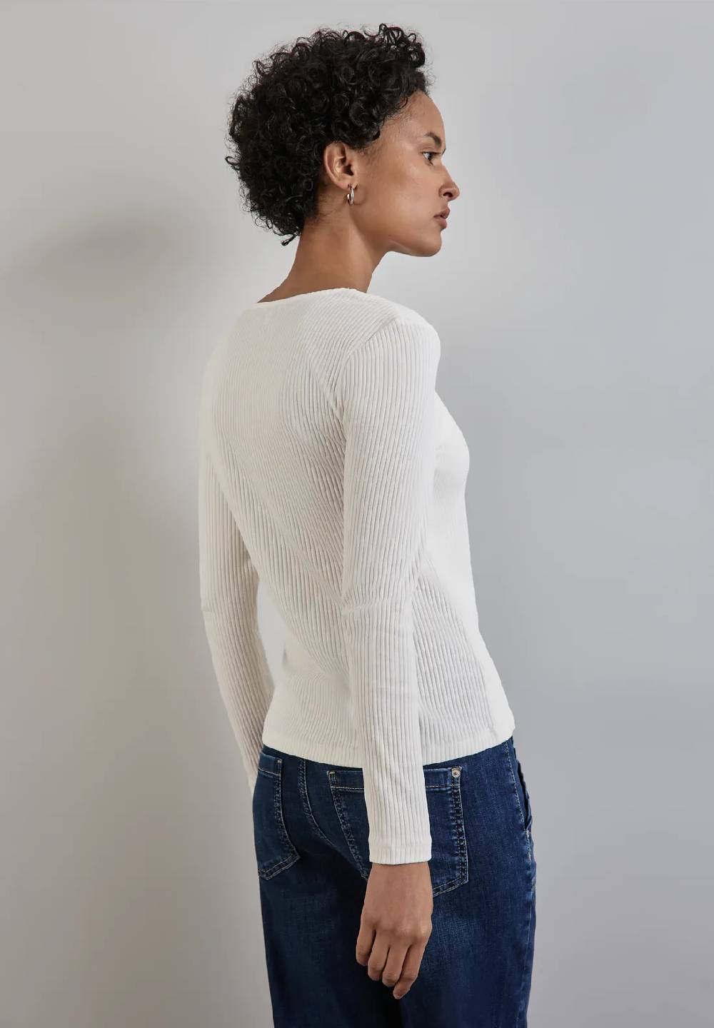 Street One Shirt mit Herzausschnitt 50% Rabatt mit kostenlosem Versand