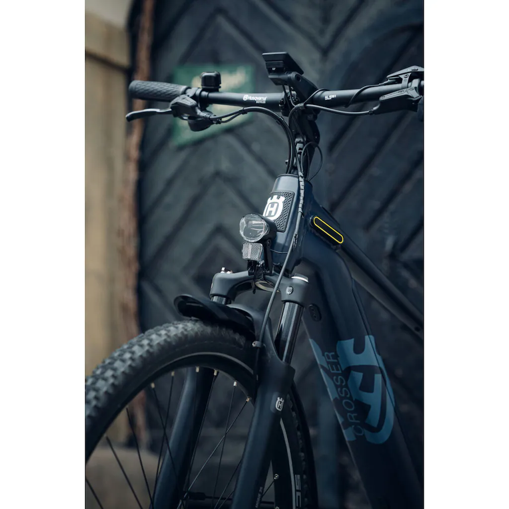 Husqvarna E-BICYCLES E-Bike »E-Trekkingbike Crosser 2« 11 Gang Shimano Deore RD-M5100 Mittelmotor 250 W (27 5 Zoll Bosch Motor Scheibenbremsen mit Straßenzulassung) Pedelec Elektrofahrrad für Herren u. Damen Trekkingrad im Angebot